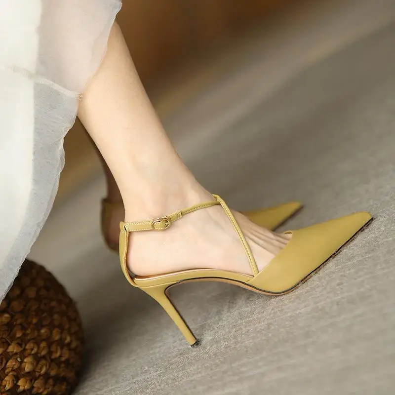 2022 Summer New Pointed-toe Sandals Women's Stiletto High-heeled All-match Fairy Style Pointed High-heeled Shoes Women's Shoes
2022 Summer New Pointed-toe Sandals Women's Stiletto High-heeled All-match Fairy Style Pointed High-heeled Shoes Women's Shoes