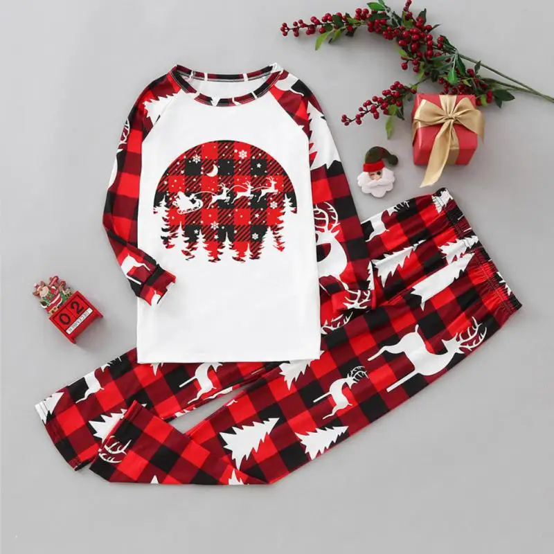 European And American Parent-child Home Wear Christmas Home Wear Parent-child Set Checked Patchwork Printed Pajamas
European And American Parent-child Home Wear Christmas Home Wear Parent-child Set Checked Patchwork Printed Pajamas