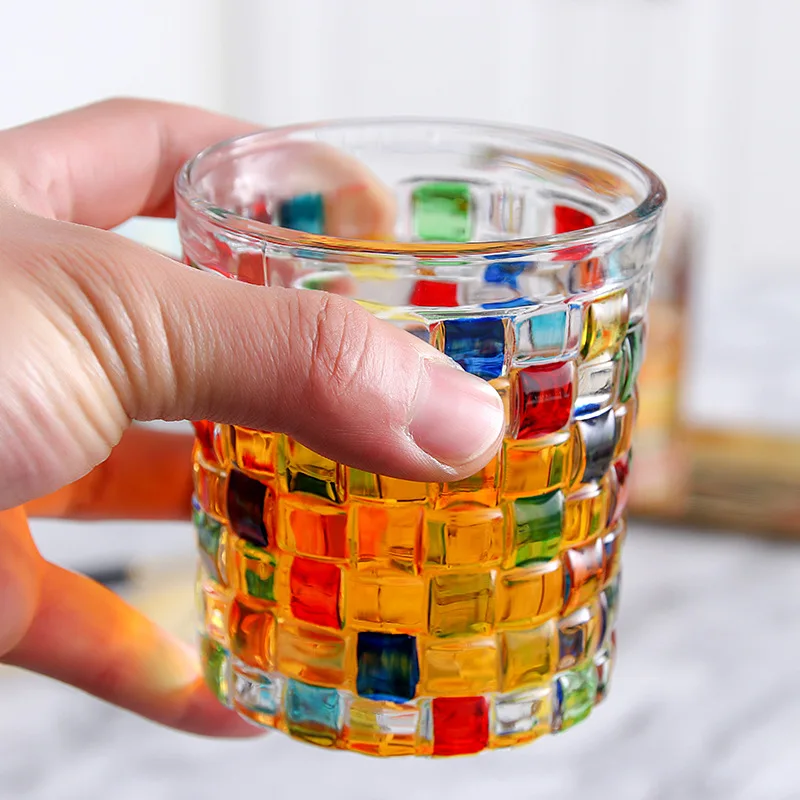 European-style home retro drinking utensils hand-painted line weaving colored glass whisky glass brandy glass
European-style home retro drinking utensils hand-painted line weaving colored glass whisky glass brandy glass