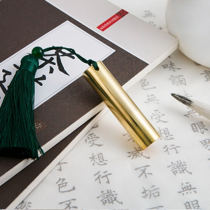 Customized Chinese Name Seal Calligraphy Pen Painting Round Brass Seal Exquisite Personal Gift Stamps Portable Metal Name Seals
Customized Chinese Name Seal Calligraphy Pen Painting Round Brass Seal Exquisite Personal Gift Stamps Portable Metal Name Seals