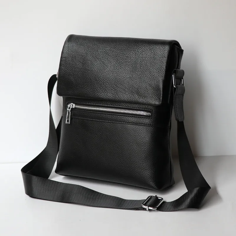 AETOO Black youth business messenger bag vertical top layer cowhide solid color zipper European and American fashion men's casua
AETOO Black youth business messenger bag vertical top layer cowhide solid color zipper European and American fashion men's casua