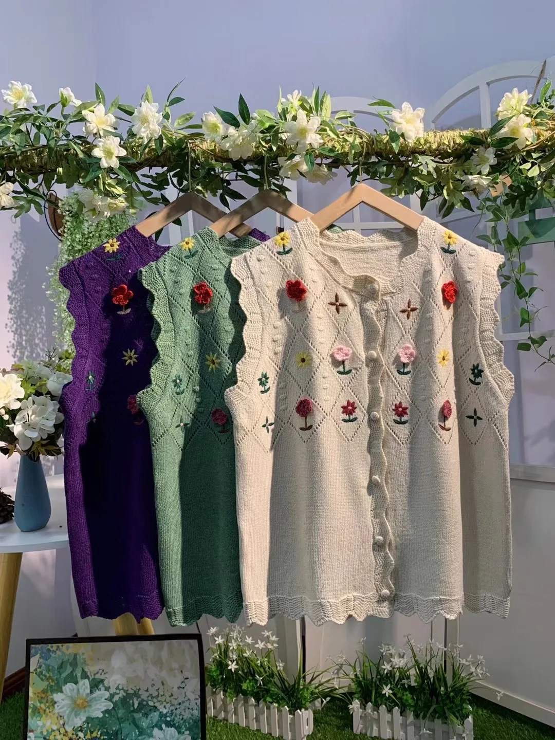Spring New Sweet Mori Style Embroidery Sweater Vest Women Single Breasted Sleeveless Top 23C79
Spring New Sweet Mori Style Embroidery Sweater Vest Women Single Breasted Sleeveless Top 23C79