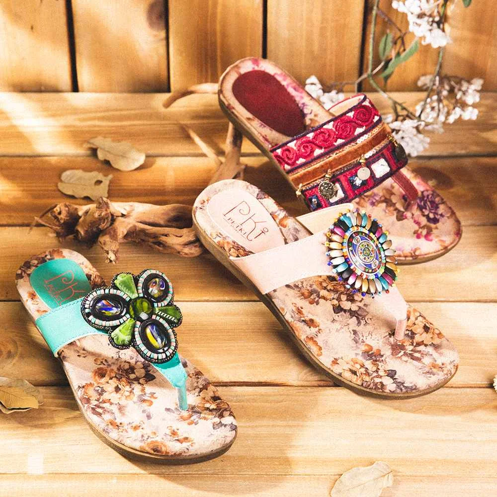2022 New Beaded Flip Flops Flower Printing Clip Toe Beach Sandals Thick Bottom Platform Flip Flops Anti-slip Comfortable Shoes
2022 New Beaded Flip Flops Flower Printing Clip Toe Beach Sandals Thick Bottom Platform Flip Flops Anti-slip Comfortable Shoes