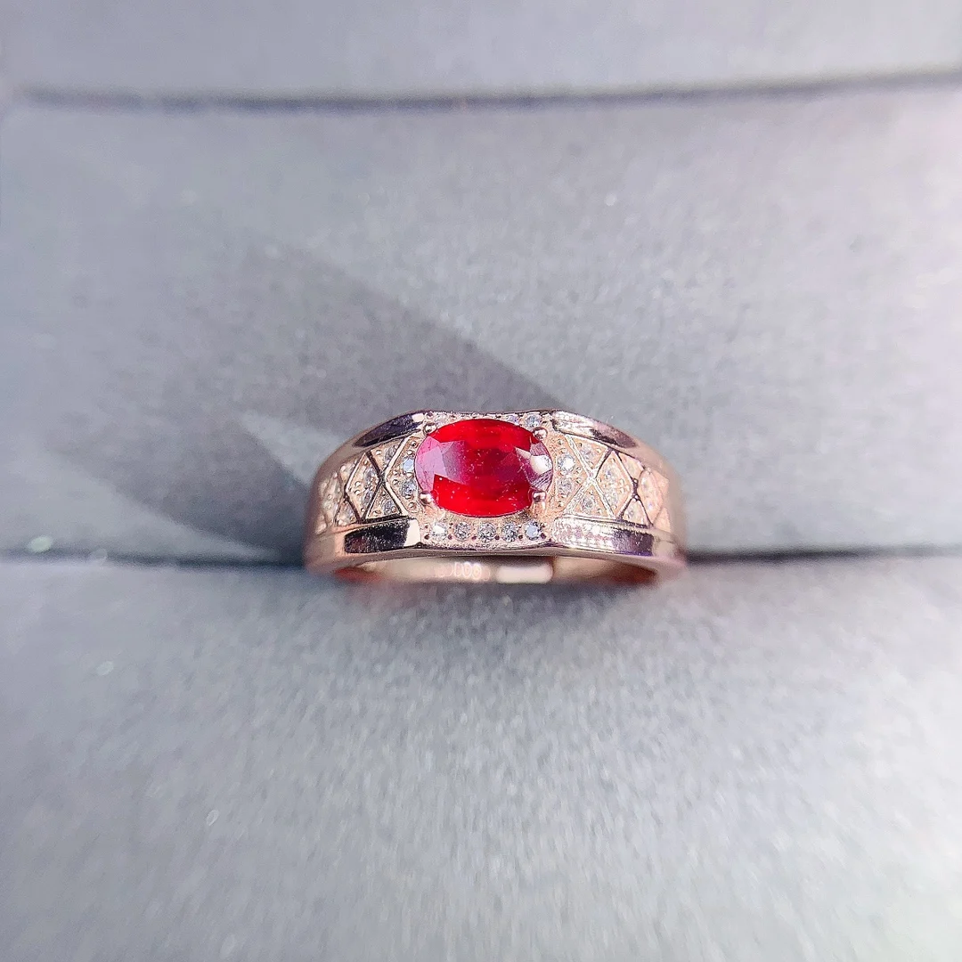 100% natural ruby ring 5✖7mm, 2022 new ruby ring, in line with international gemstone standards, 925 silver ring, free shipping
100% natural ruby ring 5✖7mm, 2022 new ruby ring, in line with international gemstone standards, 925 silver ring, free shipping