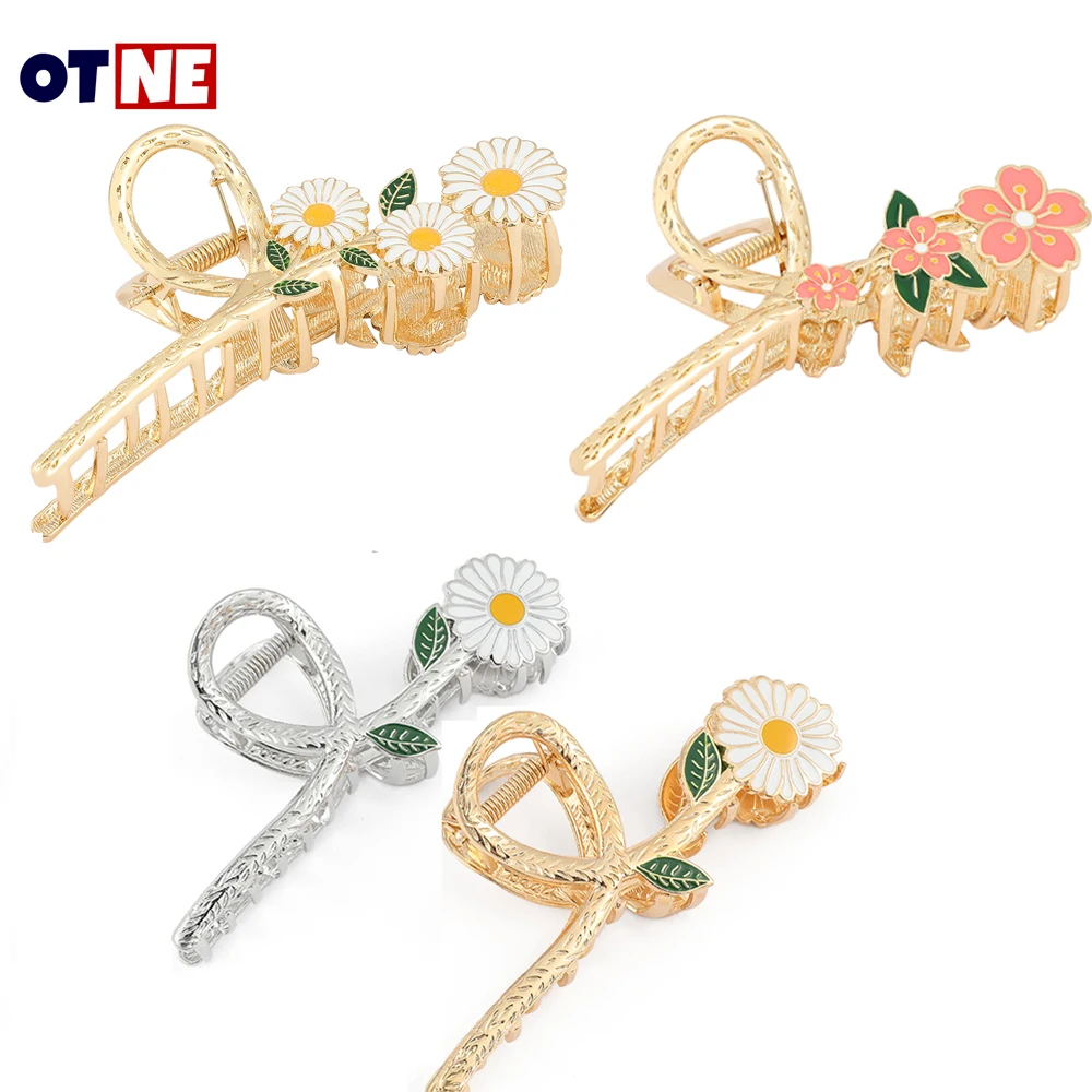 New Fashion Flower Hair Claw Clip Stylish Metal Hair Accessories Personality Headdress For Women Girls Crab Hairpin
New Fashion Flower Hair Claw Clip Stylish Metal Hair Accessories Personality Headdress For Women Girls Crab Hairpin