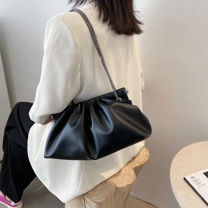 Ladies Bags 2022 New Folded Cloud High-quality PU Simple Hand-held One-shoulder Diagonal Bag Purse and Handbags Luxury Designer
Ladies Bags 2022 New Folded Cloud High-quality PU Simple Hand-held One-shoulder Diagonal Bag Purse and Handbags Luxury Designer