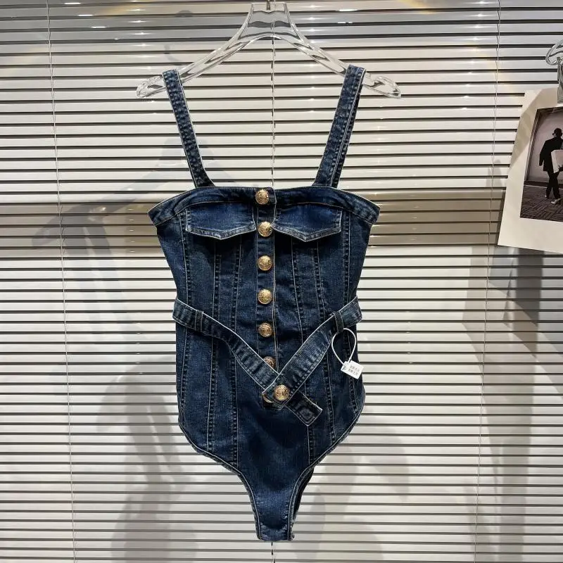 2022 Summer New Metal Buckle Tight Waist One-Piece Jumpsuits Denim Sling Vest for Women Jeans Tank Top Female Sexy Steeetwear
2022 Summer New Metal Buckle Tight Waist One-Piece Jumpsuits Denim Sling Vest for Women Jeans Tank Top Female Sexy Steeetwear