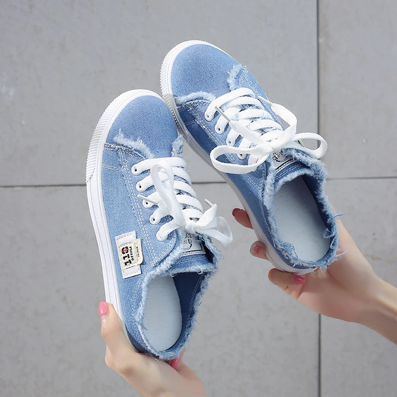 Women Fashion Canvas Shoes Flat Sneakers Casual Slippers Female Low Upper Mules Laceup Women's Slippers 2022 New Spring Summer
Women Fashion Canvas Shoes Flat Sneakers Casual Slippers Female Low Upper Mules Laceup Women's Slippers 2022 New Spring Summer