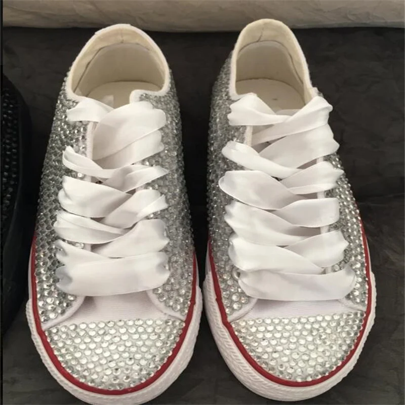 Lace lace-up classic handmade custom canvas shoes low top rhinestone casual sneakers women's 35-40
Lace lace-up classic handmade custom canvas shoes low top rhinestone casual sneakers women's 35-40