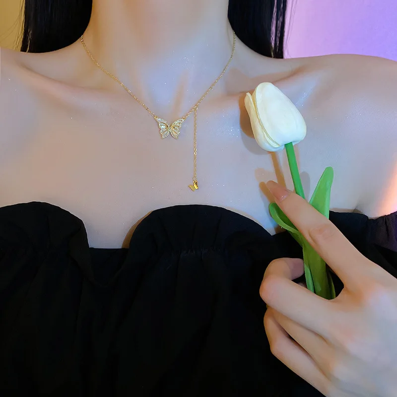 2022 Zircon Shell Butterfly Necklace Girl Heart Fashion Temperament Clavicle Chain Net Red High-end Sense Necklace
2022 Zircon Shell Butterfly Necklace Girl Heart Fashion Temperament Clavicle Chain Net Red High-end Sense Necklace