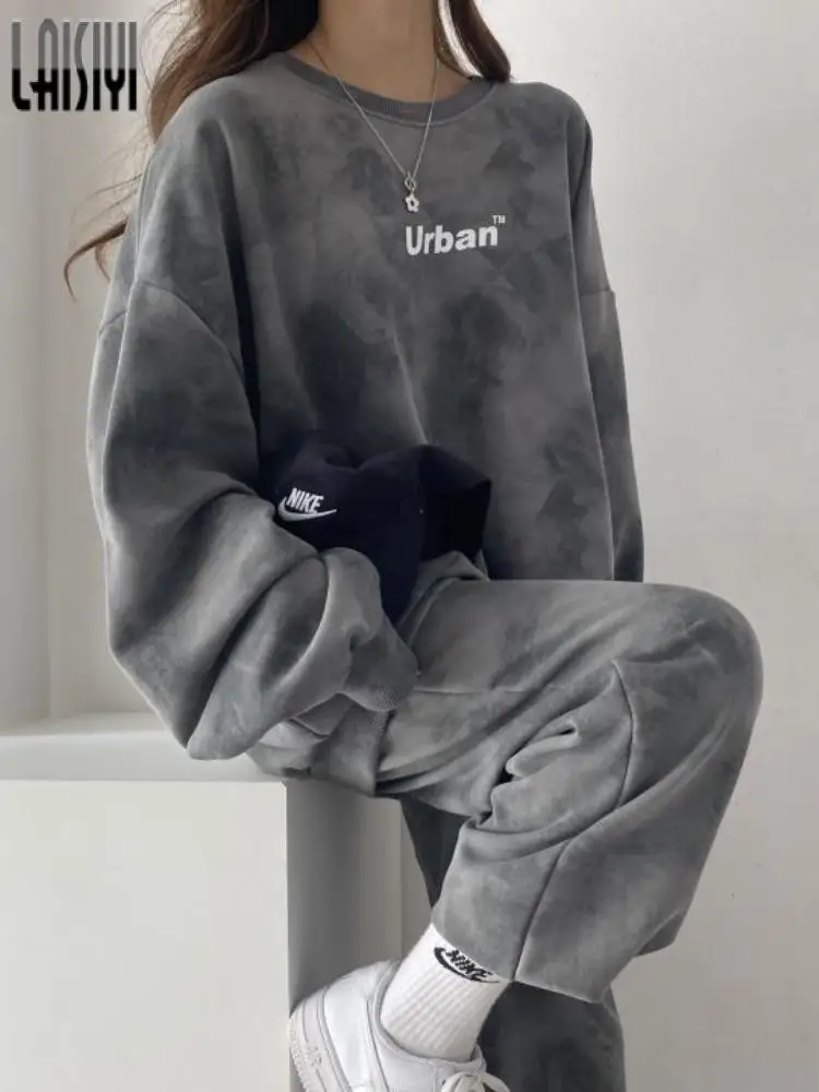 Tie Dye Sets Women Winter 2 Pieces Outfits Jogger Loose Sweatshirts Pants with Pockets Autumn Warm Sweatsuit Lounge Tracksuit
Tie Dye Sets Women Winter 2 Pieces Outfits Jogger Loose Sweatshirts Pants with Pockets Autumn Warm Sweatsuit Lounge Tracksuit