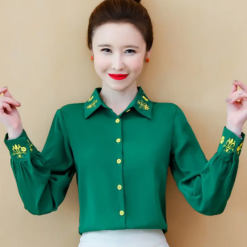 High -grade embroidery blouse female thin green shirt temperament versatile six color matching long -sleeved solid shirt women
High -grade embroidery blouse female thin green shirt temperament versatile six color matching long -sleeved solid shirt women