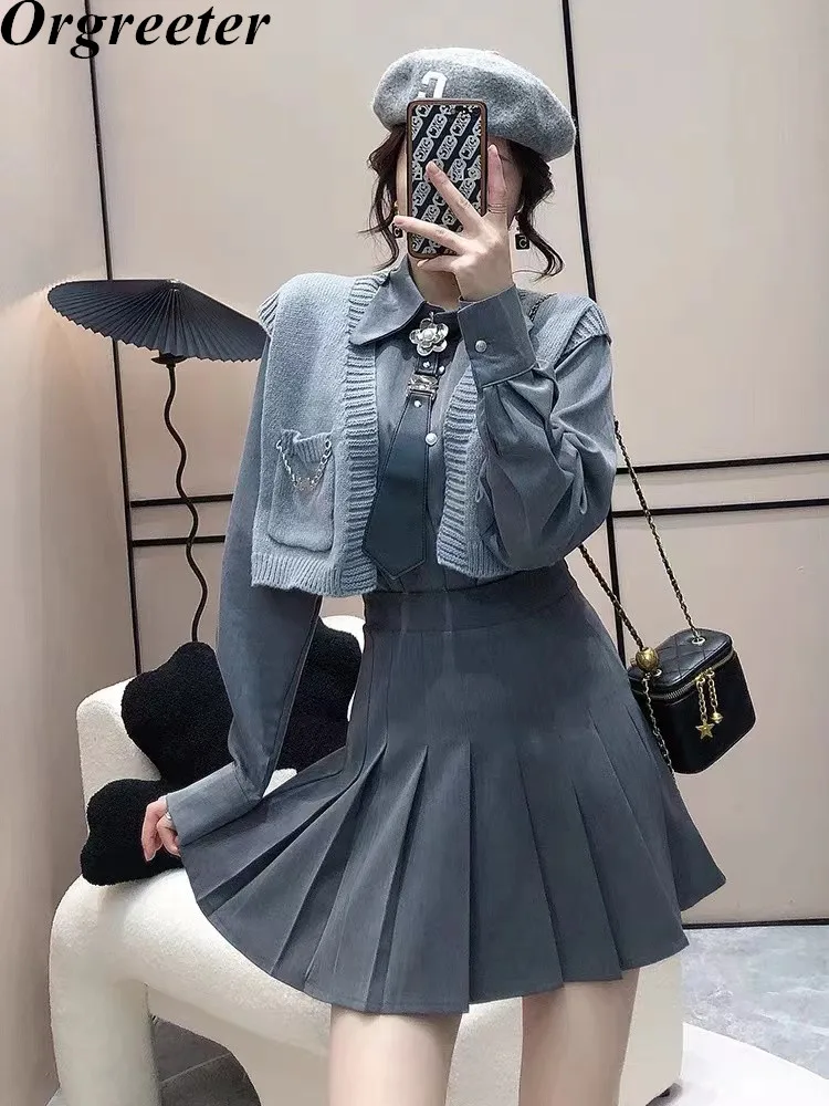 Autumn Fashion Preppy Style Three Piece Sets Women Casual Knitted Shawl +Loose Shirt +High waist Pleated Skirt Suits Female
Autumn Fashion Preppy Style Three Piece Sets Women Casual Knitted Shawl +Loose Shirt +High waist Pleated Skirt Suits Female