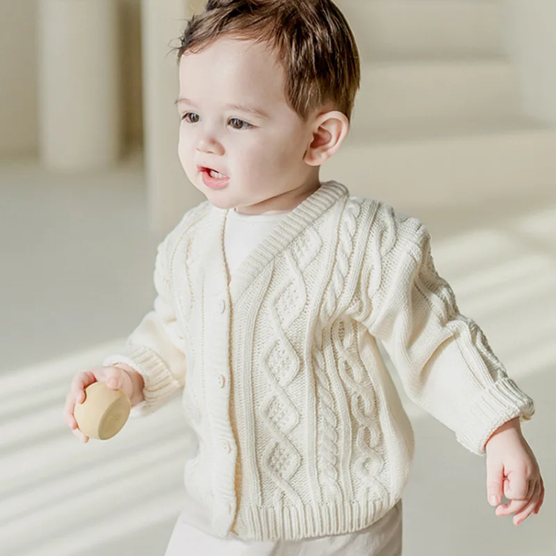 0-3y Boys Solid Knitted Cardigan Infant Simple Casual Spring V-neck Sweater Versatile Outwear Girls Cute Twist Pattern Coat
0-3y Boys Solid Knitted Cardigan Infant Simple Casual Spring V-neck Sweater Versatile Outwear Girls Cute Twist Pattern Coat