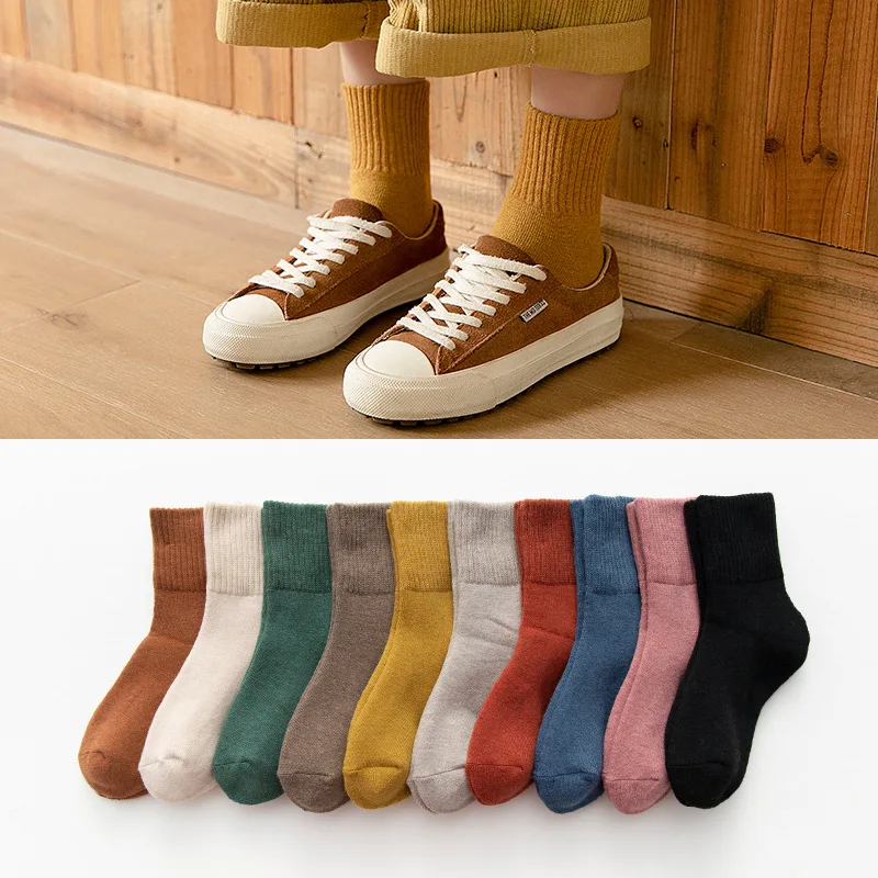 Autumn and Winter Warm Terry Women's Mid-tube Socks Thickened Forest Stockings Solid Color Women's Breathable Socks 
Autumn and Winter Warm Terry Women's Mid-tube Socks Thickened Forest Stockings Solid Color Women's Breathable Socks