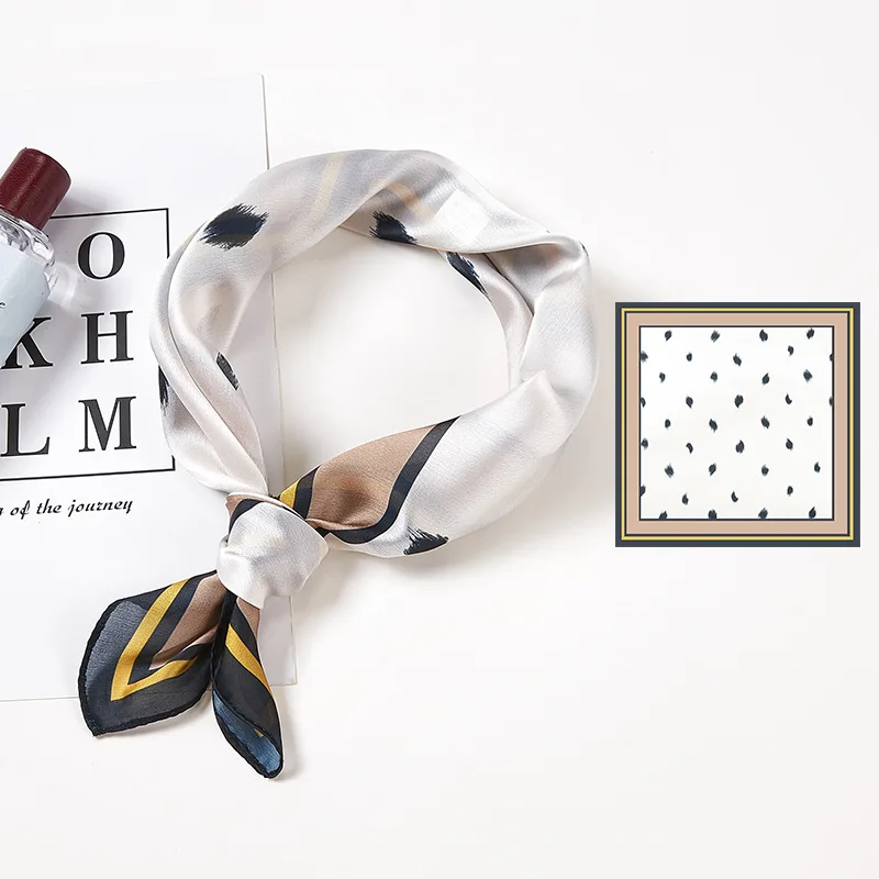 New silk satin scarf leopard print simple style printing imitation silk 53cm small silk scarf square scarf
New silk satin scarf leopard print simple style printing imitation silk 53cm small silk scarf square scarf