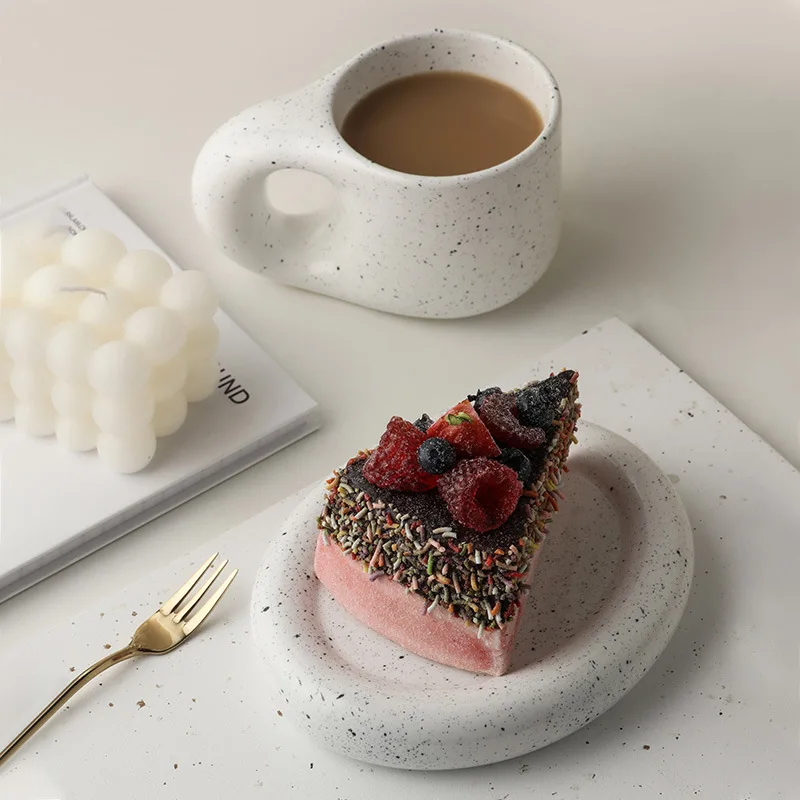 Dessert Tray Chubby Handle Mug Cute Coffee Cup Set Office Ceramic Mug Chubby Plate Cups Ornament Office Desktop Home Room Tazas
Dessert Tray Chubby Handle Mug Cute Coffee Cup Set Office Ceramic Mug Chubby Plate Cups Ornament Office Desktop Home Room Tazas