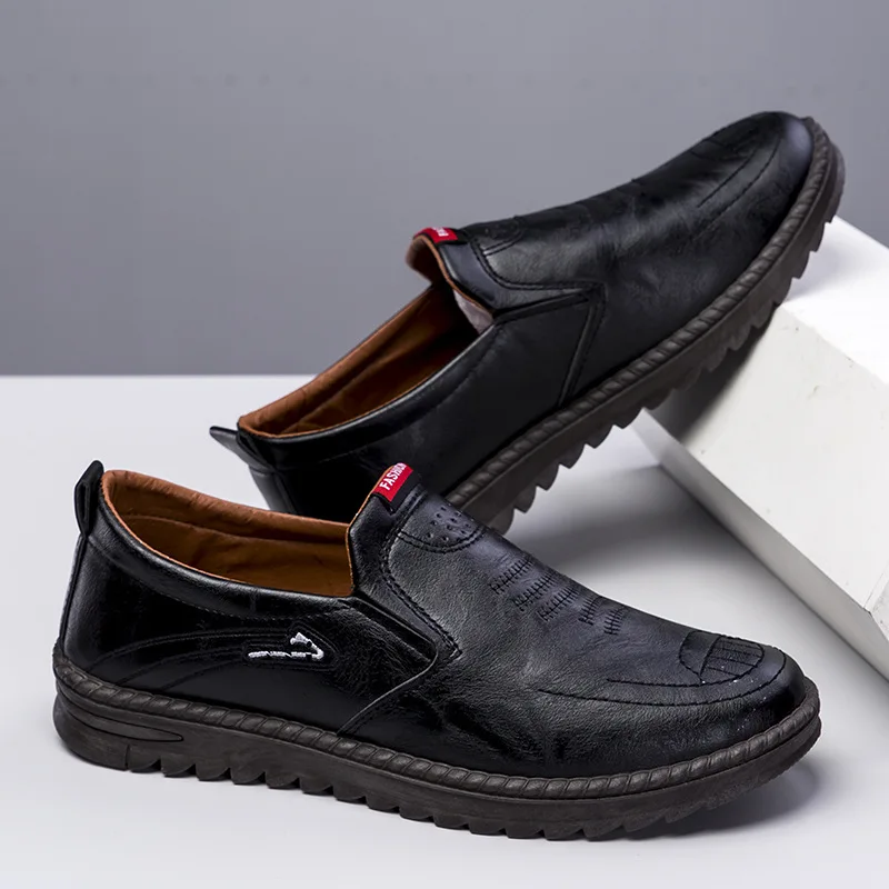 Men's Casual Leather Shoes 2022 Spring New Soft Leather Soft Bottom One Pedal Peas Shoes Breathable Slip-on Shoes
Men's Casual Leather Shoes 2022 Spring New Soft Leather Soft Bottom One Pedal Peas Shoes Breathable Slip-on Shoes