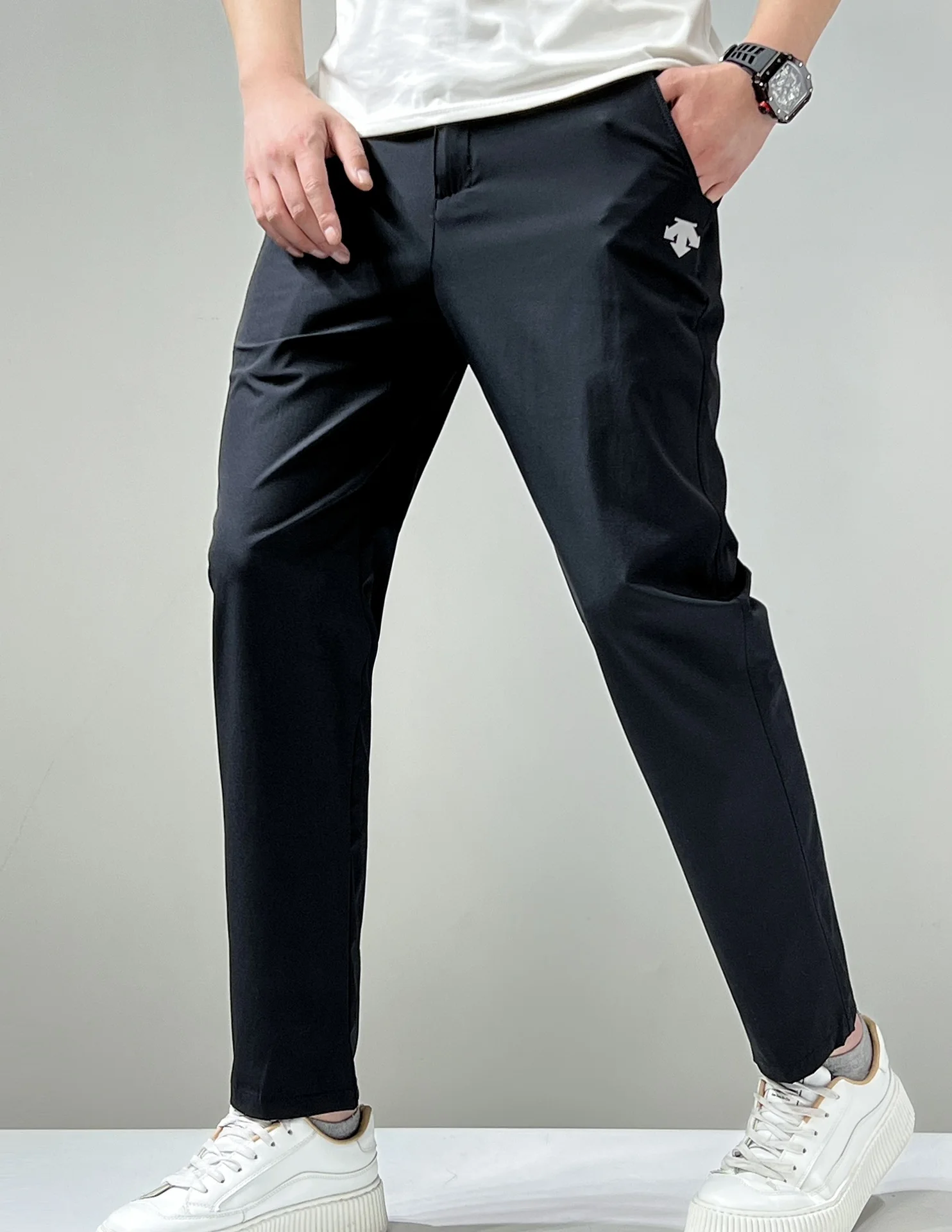 Men's ultra-thin breathable golf pants, lightweight moisture-proof ice silk clothing, quick drying, autumn
Men's ultra-thin breathable golf pants, lightweight moisture-proof ice silk clothing, quick drying, autumn