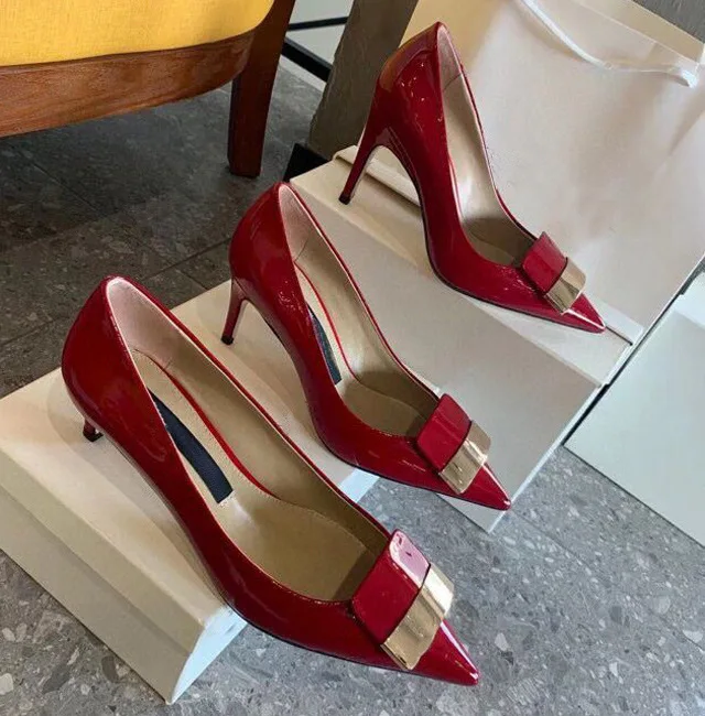 Green wedding shoes bridesmaid shoes nude women's shoes thin heel patent leather professional work shoes
Green wedding shoes bridesmaid shoes nude women's shoes thin heel patent leather professional work shoes