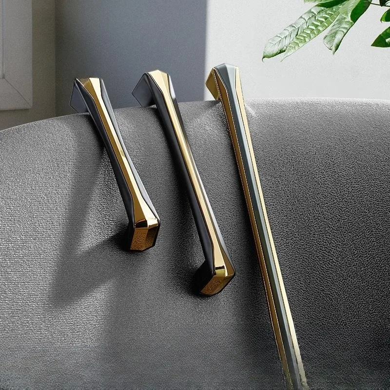 Solid American Zinc Alloy Handle Drawer Wardrobe Furniture Door Knob Closet Cabinets Dresser Muebles Kitchen Drawer Handles
Solid American Zinc Alloy Handle Drawer Wardrobe Furniture Door Knob Closet Cabinets Dresser Muebles Kitchen Drawer Handles