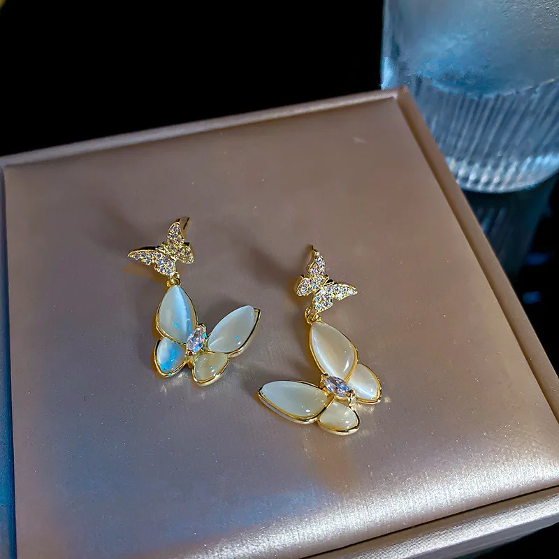 Women's Korean Opal Butterfly Earrings Jewelry Small Fresh Fashion Sweet Earrings Women Lovely Elegant Lovely Best Gift
Women's Korean Opal Butterfly Earrings Jewelry Small Fresh Fashion Sweet Earrings Women Lovely Elegant Lovely Best Gift