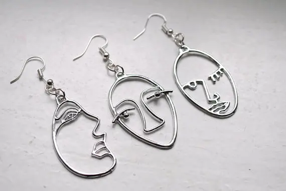 New Products Hot Selling Fashion Trend Jewelry Creative Design Grimace Mask Pendant Earring Jewelry
New Products Hot Selling Fashion Trend Jewelry Creative Design Grimace Mask Pendant Earring Jewelry