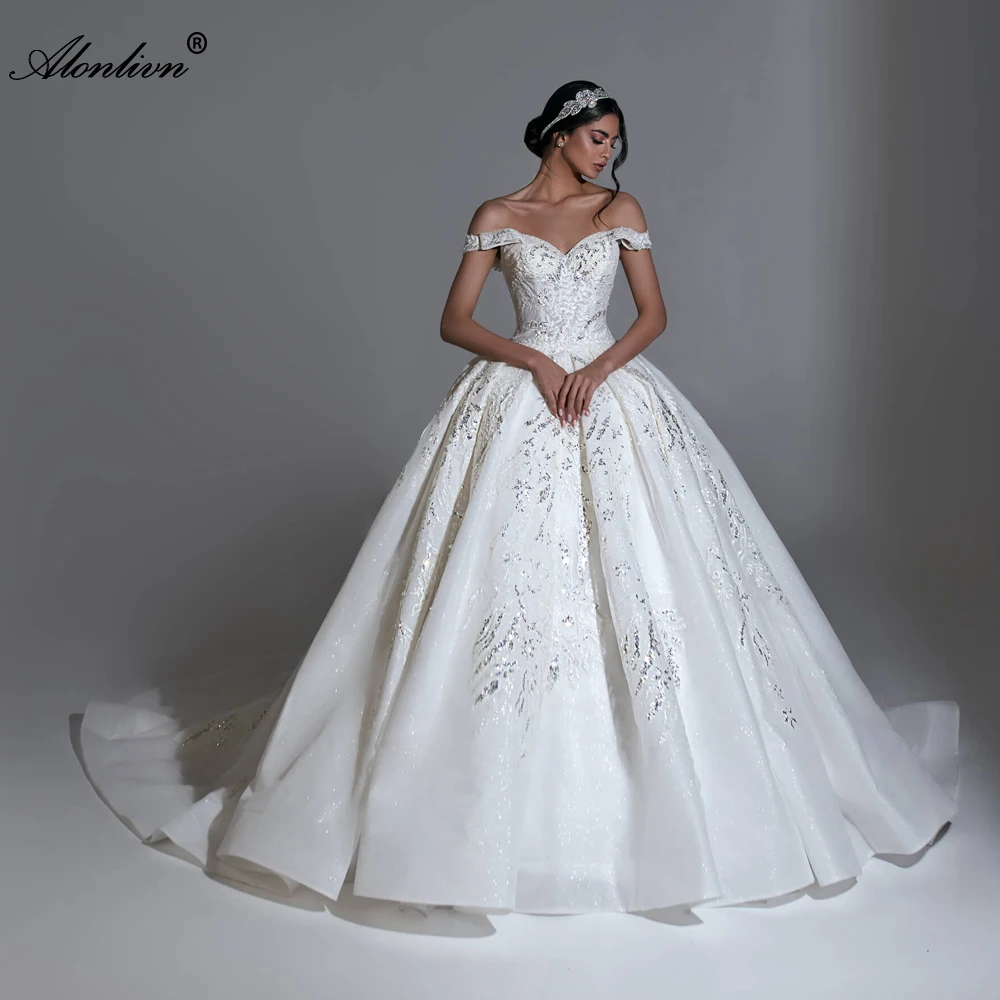 Alonlivn Elegant Ball Gown Wedding Dress Off The Shoulder Lace Up Beading Pearls Appliques Bridal Skirts
Alonlivn Elegant Ball Gown Wedding Dress Off The Shoulder Lace Up Beading Pearls Appliques Bridal Skirts