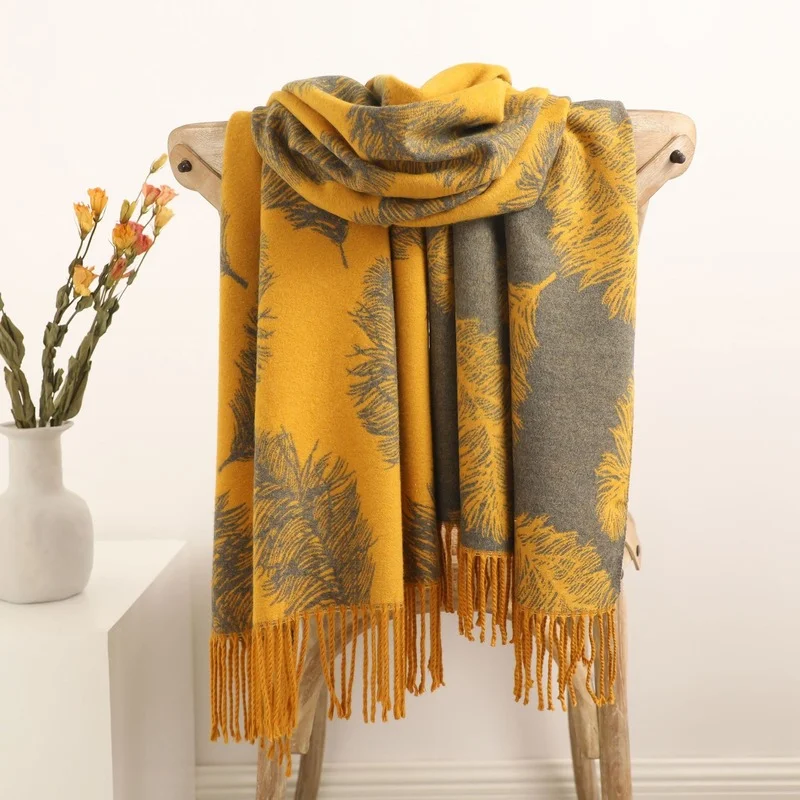 Feather Cashmere Scarf Women's Winter High-grade Foreign Airflow Su Shawl Thickened Warm Double-sided Two-color Scarf
Feather Cashmere Scarf Women's Winter High-grade Foreign Airflow Su Shawl Thickened Warm Double-sided Two-color Scarf