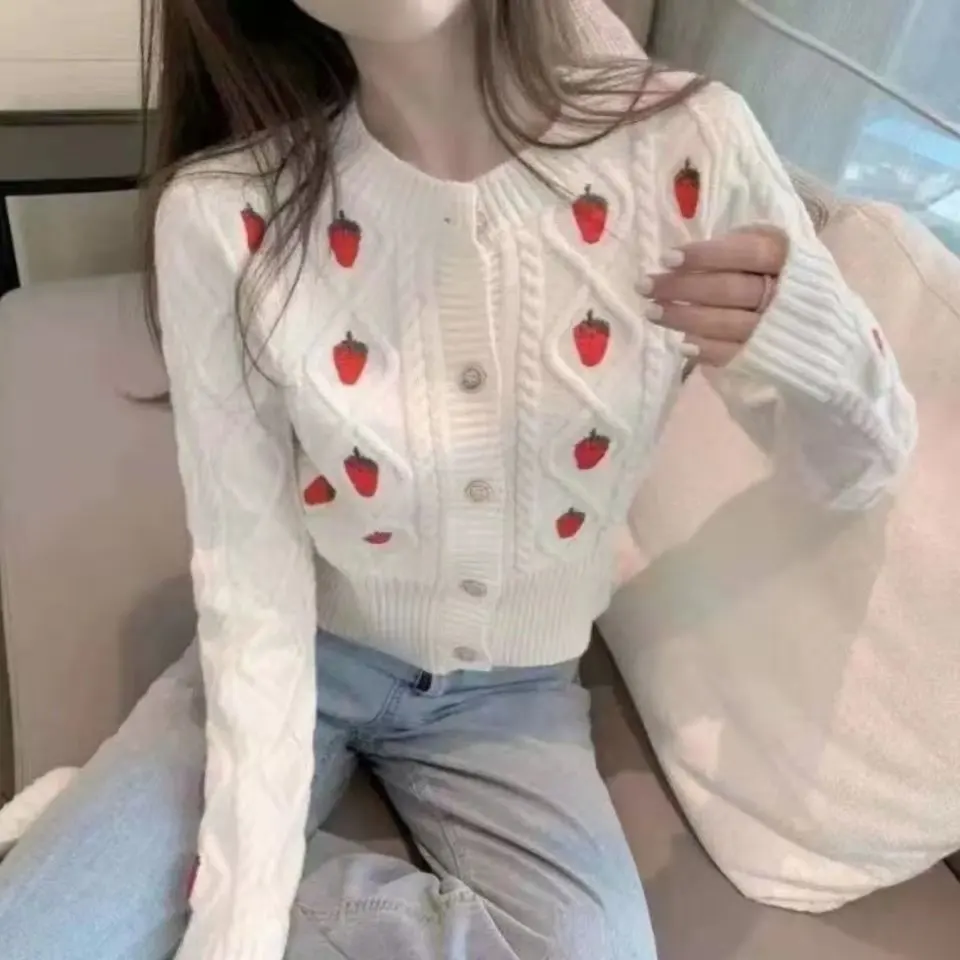 2022 Autumn New Knitted Sweater Women's White Cardigan Coat Small Strawberry Loose Outer Wear Short Sweater Top Women
2022 Autumn New Knitted Sweater Women's White Cardigan Coat Small Strawberry Loose Outer Wear Short Sweater Top Women
