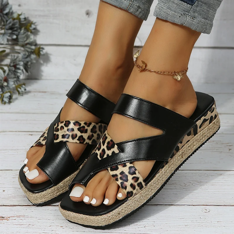 Flats Sexy Clip Toe Women Beach Slippers 2022 Summer Fad Leopard Sandals New Dress Shoes Casual Slides Flip Flops Women Slippers
Flats Sexy Clip Toe Women Beach Slippers 2022 Summer Fad Leopard Sandals New Dress Shoes Casual Slides Flip Flops Women Slippers