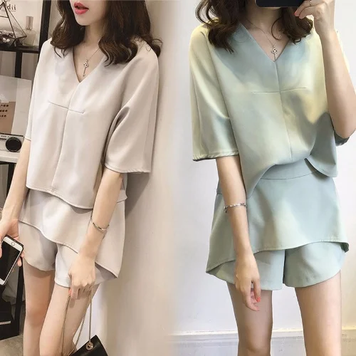 Повседневные костюмы для женщин, летний Яркий Топ, шорты с широкими штанинами, комплект из двух предметов, Модный яркий однотонный костюм, A317
Повседневные костюмы для женщин, летний Яркий Топ, шорты с широкими штанинами, комплект из двух предметов, Модный яркий однотонный костюм, A317