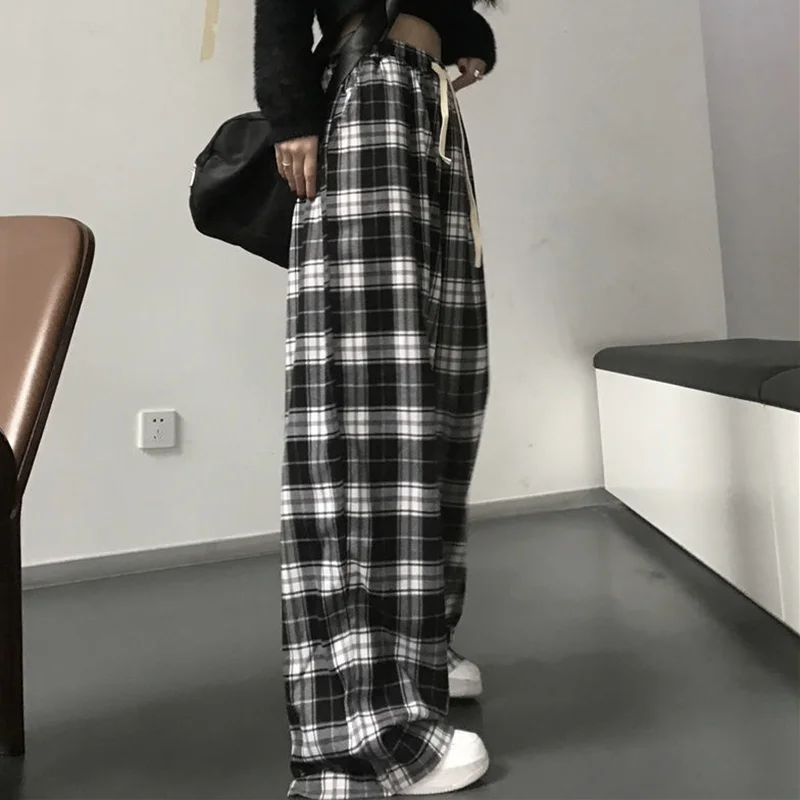 2023 Harajuku Black and White Plaid Pants Women Oversize Casual Wide Leg Trousers Teens Hip Hop Unisex Loose Straight Pants
2023 Harajuku Black and White Plaid Pants Women Oversize Casual Wide Leg Trousers Teens Hip Hop Unisex Loose Straight Pants