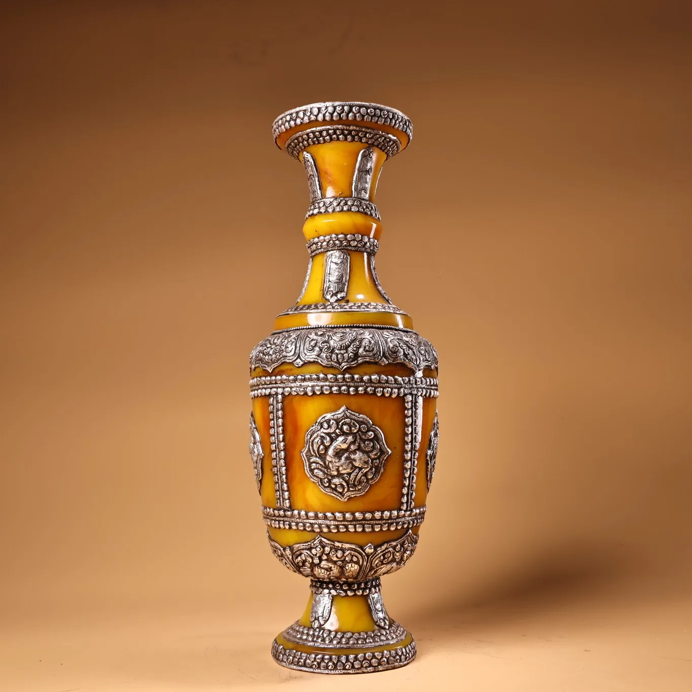 13"Tibet Temple Collection Old Beeswax Mosaic Gem Turquoise Tibetan silver filigree Eight Buddha Vase Worship Hall Town house
13"Tibet Temple Collection Old Beeswax Mosaic Gem Turquoise Tibetan silver filigree Eight Buddha Vase Worship Hall Town house
