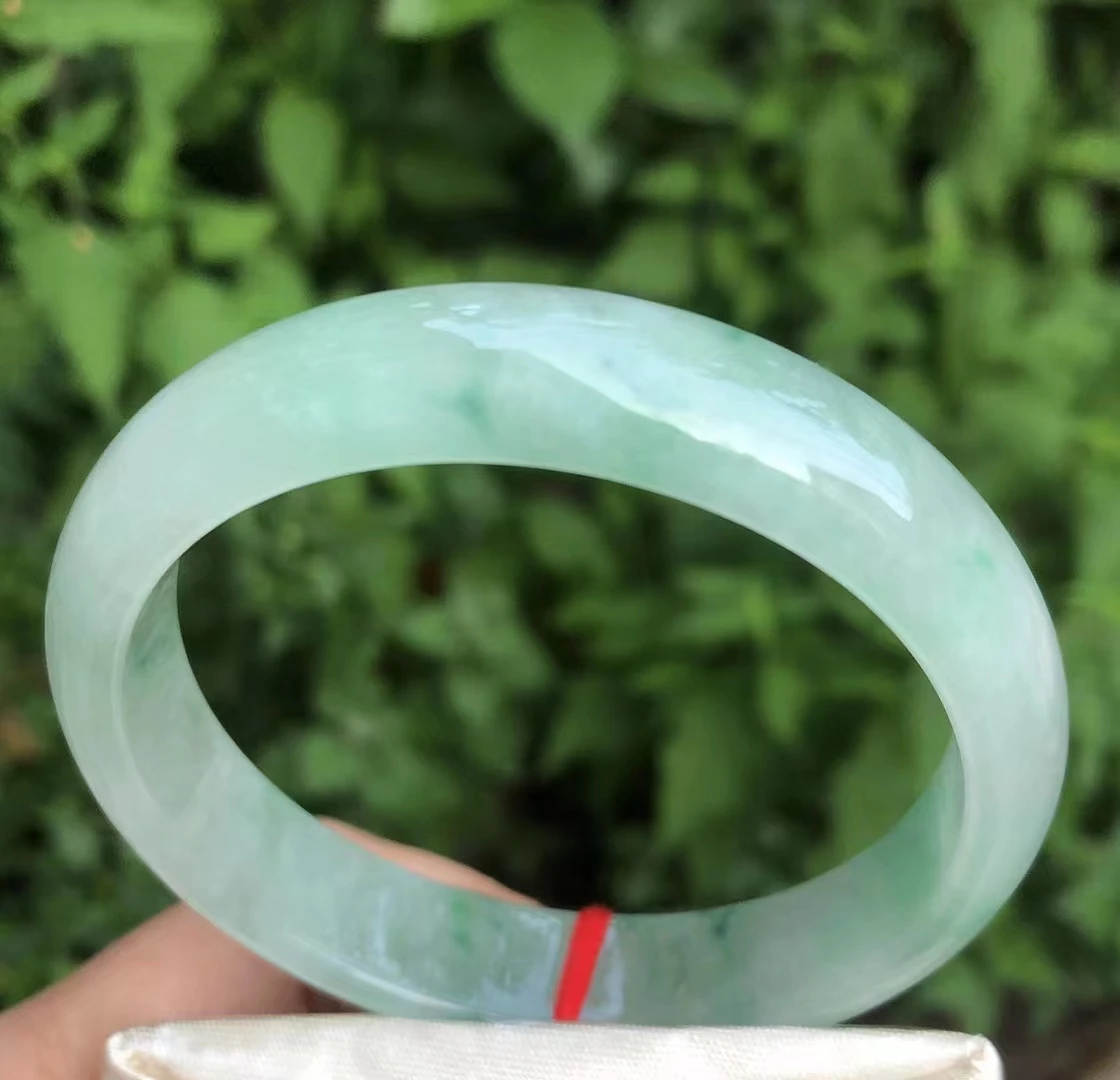 Natural Myanmar jadeite bangle flat bar real jadeite bangle natural green jade stone for woman temperament bracelets 58.3mm 258
Natural Myanmar jadeite bangle flat bar real jadeite bangle natural green jade stone for woman temperament bracelets 58.3mm 258
