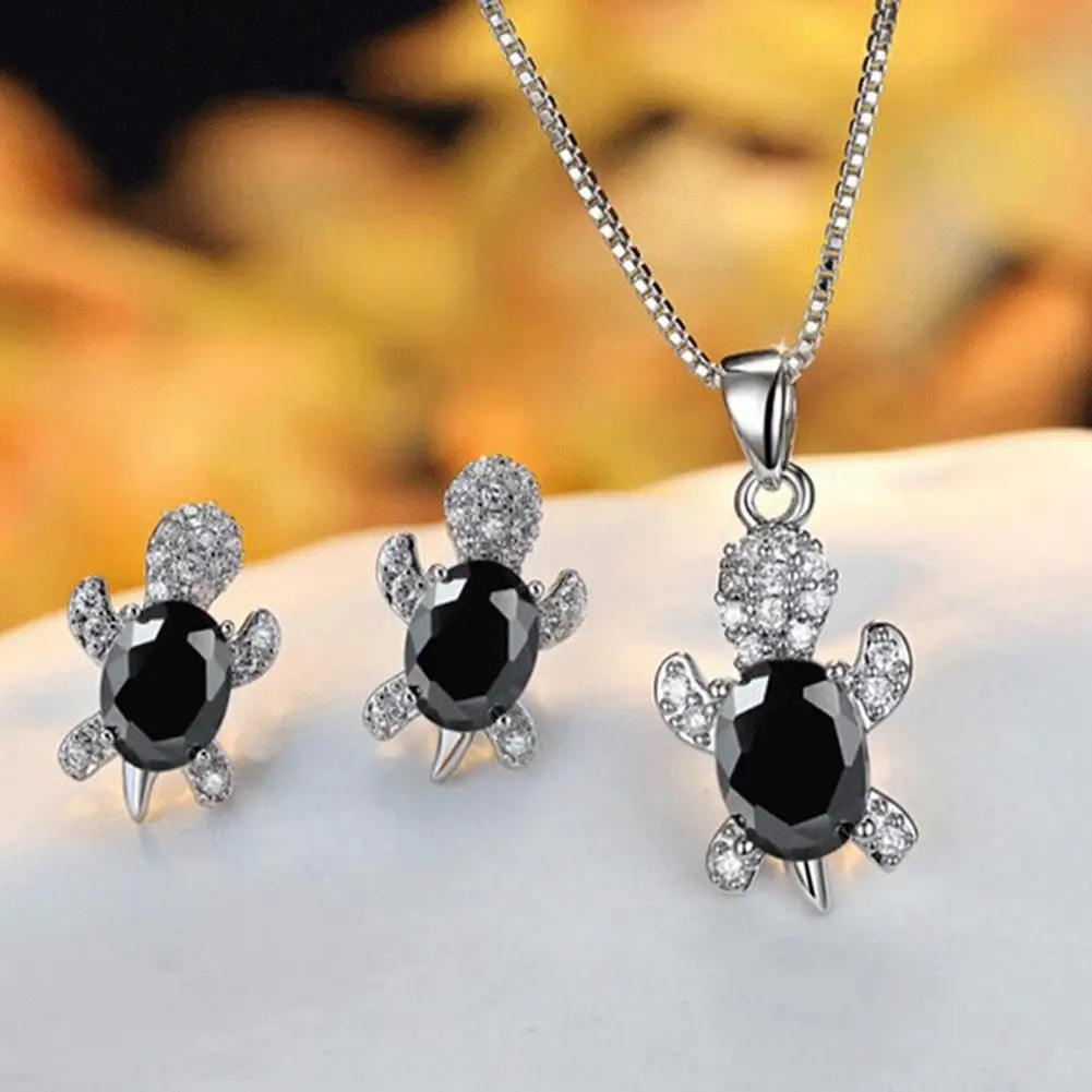 1 Set Shiny Skin-friendly Decoration Rhinestone Cubic Zirconia Earrings Necklace Earrings Choker Necklace for Cosplay
1 Set Shiny Skin-friendly Decoration Rhinestone Cubic Zirconia Earrings Necklace Earrings Choker Necklace for Cosplay
