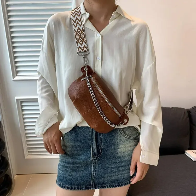 INS Super Fire Chest Bag Chain Texture Waistpack New Korean Edition Literature and Art
INS Super Fire Chest Bag Chain Texture Waistpack New Korean Edition Literature and Art