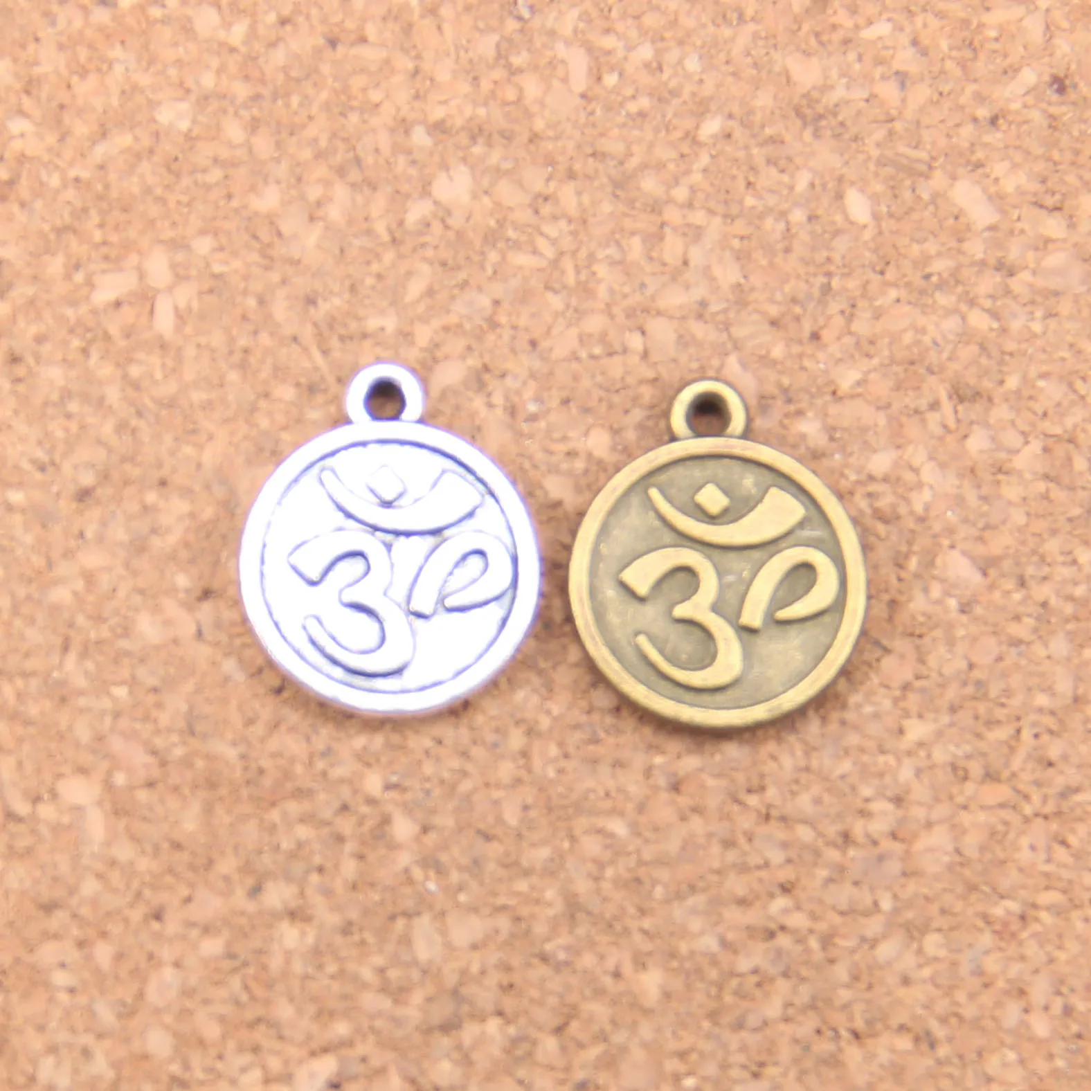 62pcs Charms double sided yoga om 15mm Antique Pendants,Vintage Tibetan Silver Jewelry,DIY for bracelet necklace
62pcs Charms double sided yoga om 15mm Antique Pendants,Vintage Tibetan Silver Jewelry,DIY for bracelet necklace