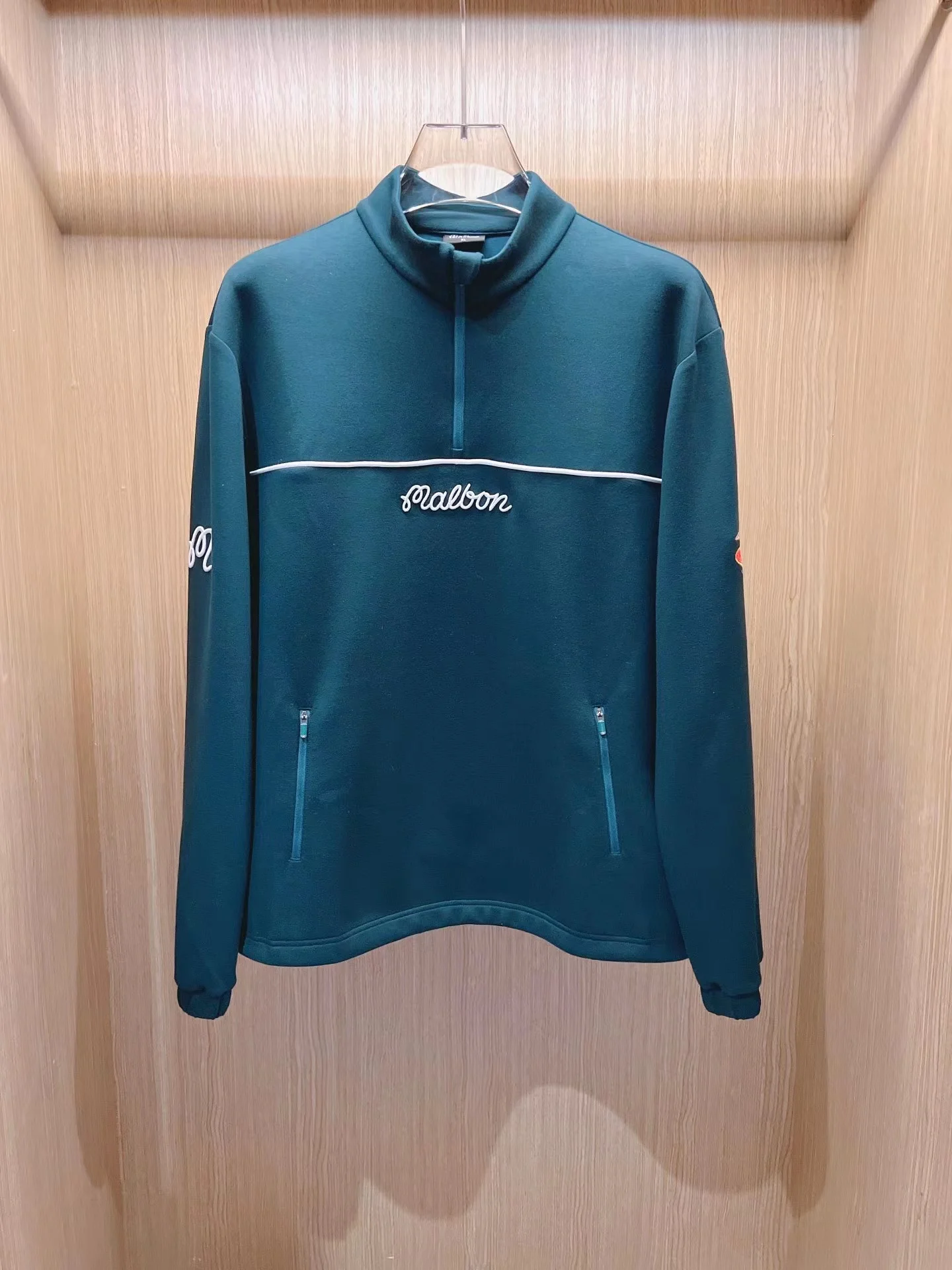 Korean original golf clothing men's winter sports loose warm thickened air cotton sweater
Korean original golf clothing men's winter sports loose warm thickened air cotton sweater