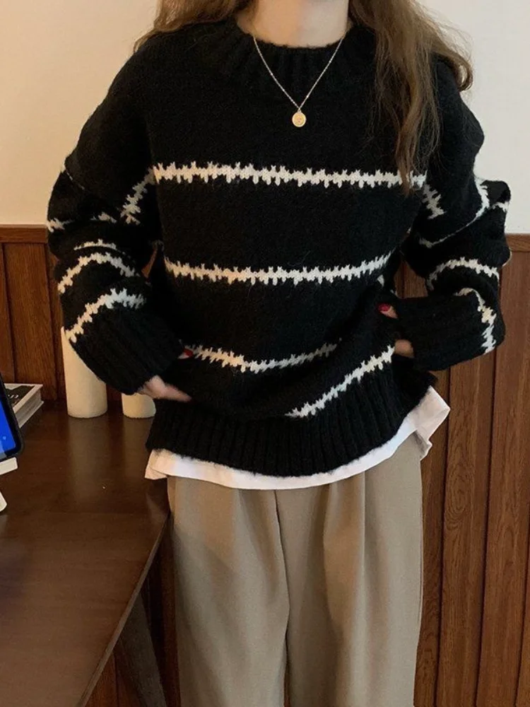 Pullovers Womens Clothing Sweater 2023 Atumn/Winter New Striped O-neck Loose Lazy Style Knitwears Japanese Korean Fashion Tops
Pullovers Womens Clothing Sweater 2023 Atumn/Winter New Striped O-neck Loose Lazy Style Knitwears Japanese Korean Fashion Tops