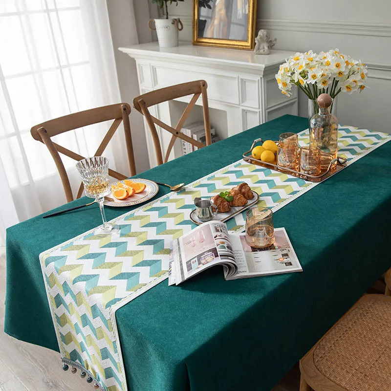 2022 Modern Simple Style Table Runner Knitted Chenille Jacquard Tassel Festive Wedding Decor Stripes Two-Tone Table Decoration
2022 Modern Simple Style Table Runner Knitted Chenille Jacquard Tassel Festive Wedding Decor Stripes Two-Tone Table Decoration