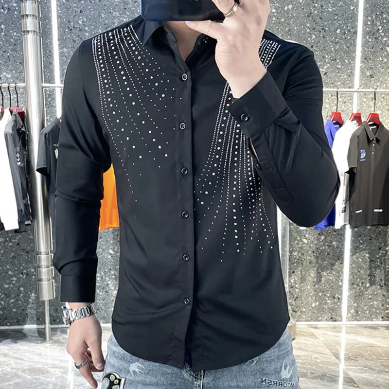 Мужская рубашка с длинным рукавом, в европейском стиле 
Мужская рубашка с длинным рукавом, в европейском стиле