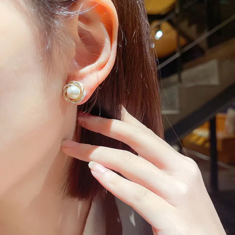 Pearl Earrings Earrings Female Silver Needle Earrings Anti-Allergic 2023 New Fashion High-End Feeling Light Luxury Niche
Pearl Earrings Earrings Female Silver Needle Earrings Anti-Allergic 2023 New Fashion High-End Feeling Light Luxury Niche
