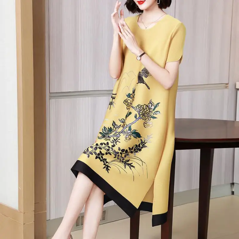 Cork skirt 2022 summer new temperament high-end pleated dress national style fashion printing long section short sleeve dress
Cork skirt 2022 summer new temperament high-end pleated dress national style fashion printing long section short sleeve dress
