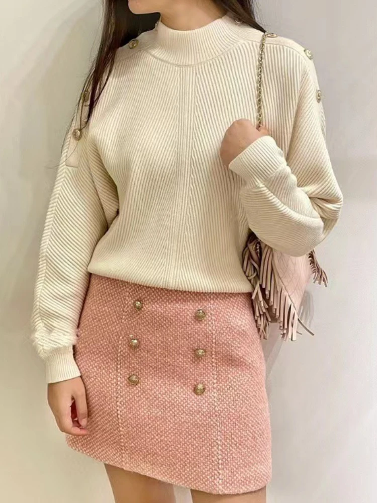 2022 Autumn and Winter New Maj High Neck Shoulder Buttoned Solid Color Knitted Sweater Women Pullover Top
2022 Autumn and Winter New Maj High Neck Shoulder Buttoned Solid Color Knitted Sweater Women Pullover Top
