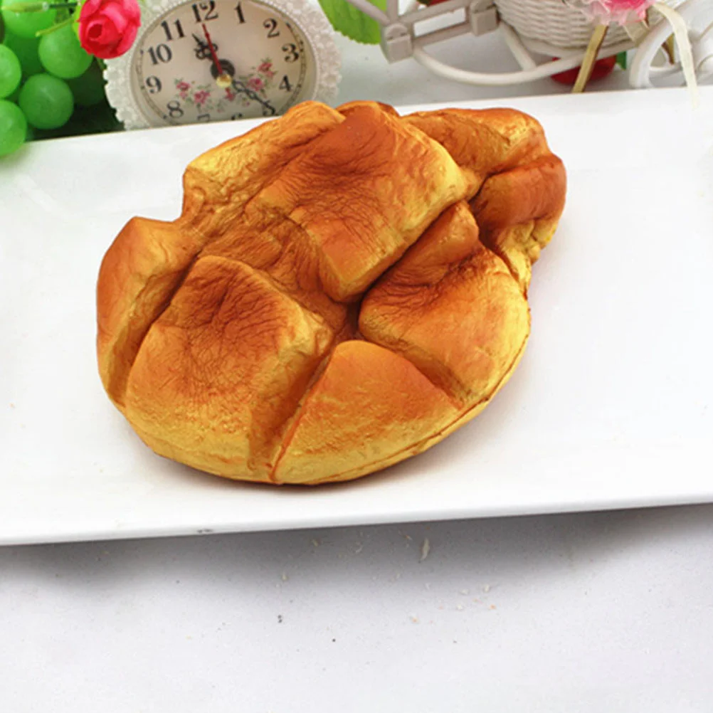 

Slow Rebound Pineapple Bun Cake Decoration Decorations For Shop Bread Toy Prop Food Model Fake Pu Simulation