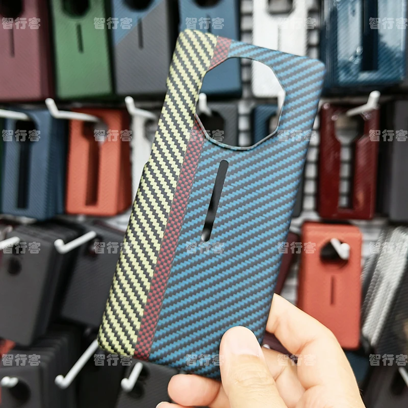 ZXKE carbon fiber phone case For HUAWEI Mate40RS Super light, thin, high strength protective shell Aramid fiber material
ZXKE carbon fiber phone case For HUAWEI Mate40RS Super light, thin, high strength protective shell Aramid fiber material