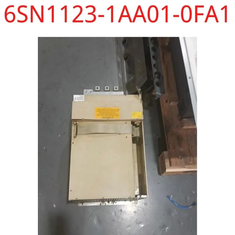 Used 6SN1123-1AA01-0FA1 SIMODRIVE 611 POWER MODULE, 1 AXIS, 200A INTERNAL COOLING, MOTOR RATED CURRENTS: FEED = 70 A
Used 6SN1123-1AA01-0FA1 SIMODRIVE 611 POWER MODULE, 1 AXIS, 200A INTERNAL COOLING, MOTOR RATED CURRENTS: FEED = 70 A