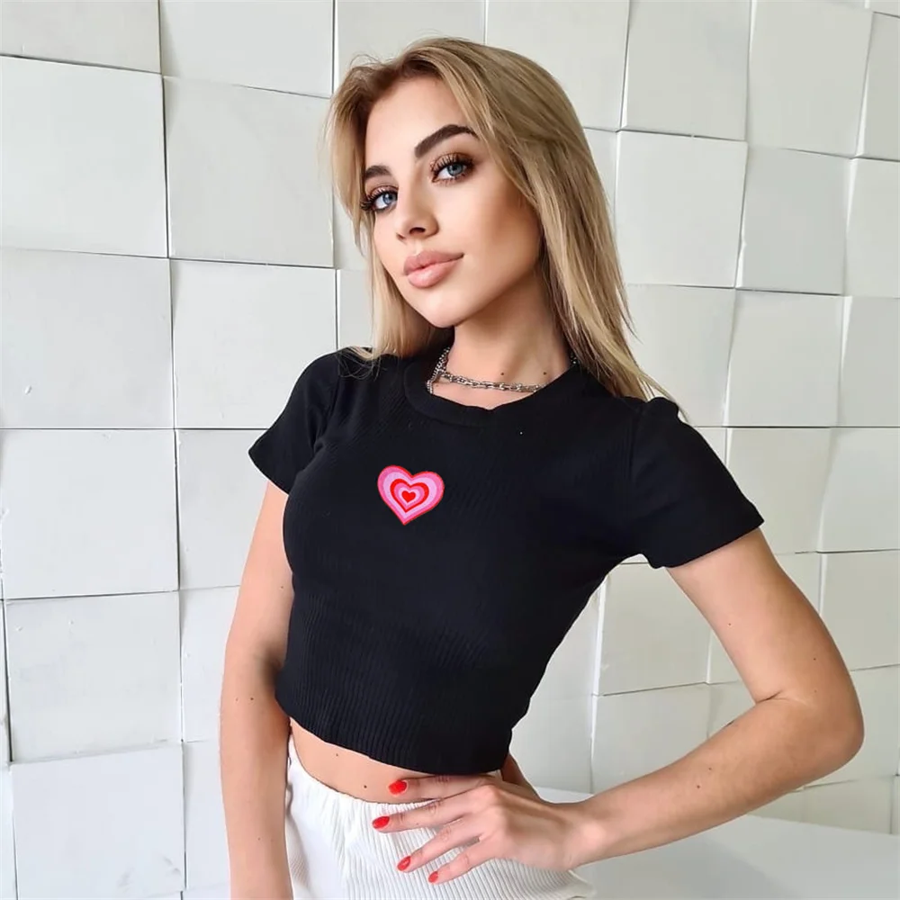Summer Kawaii Women Slim Fit Short Sleeve Crop Tops Simple Style Heart Printed Tops Casual Female Clothing Black White 2022
Summer Kawaii Women Slim Fit Short Sleeve Crop Tops Simple Style Heart Printed Tops Casual Female Clothing Black White 2022