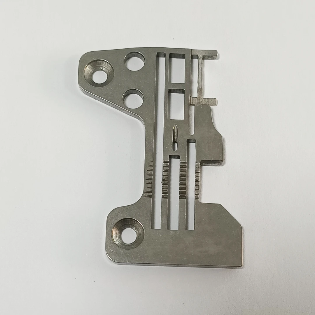 Игольная горловая пластина R4612-J0F-F00 для швейных машин Juki MO-3616 MO-3716
Игольная горловая пластина R4612-J0F-F00 для швейных машин Juki MO-3616 MO-3716